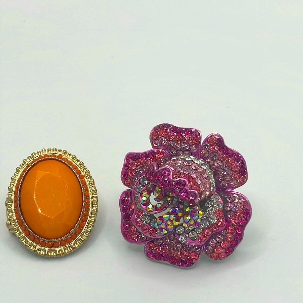 Vibrant Pink and Orange Ring Set with Floral Design stretch rings 2/$20🎉
